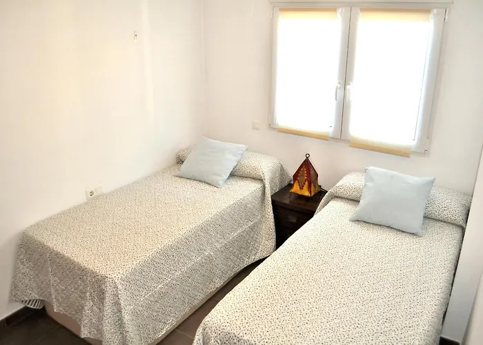 Belman, 2 Dormitorios, By Bookindenia * Denia