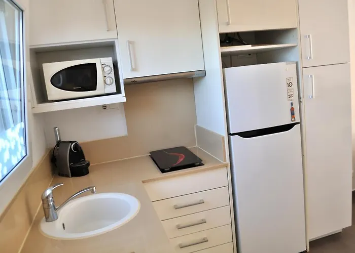 Belman, 2 Dormitorios, By Bookindenia * Dénia